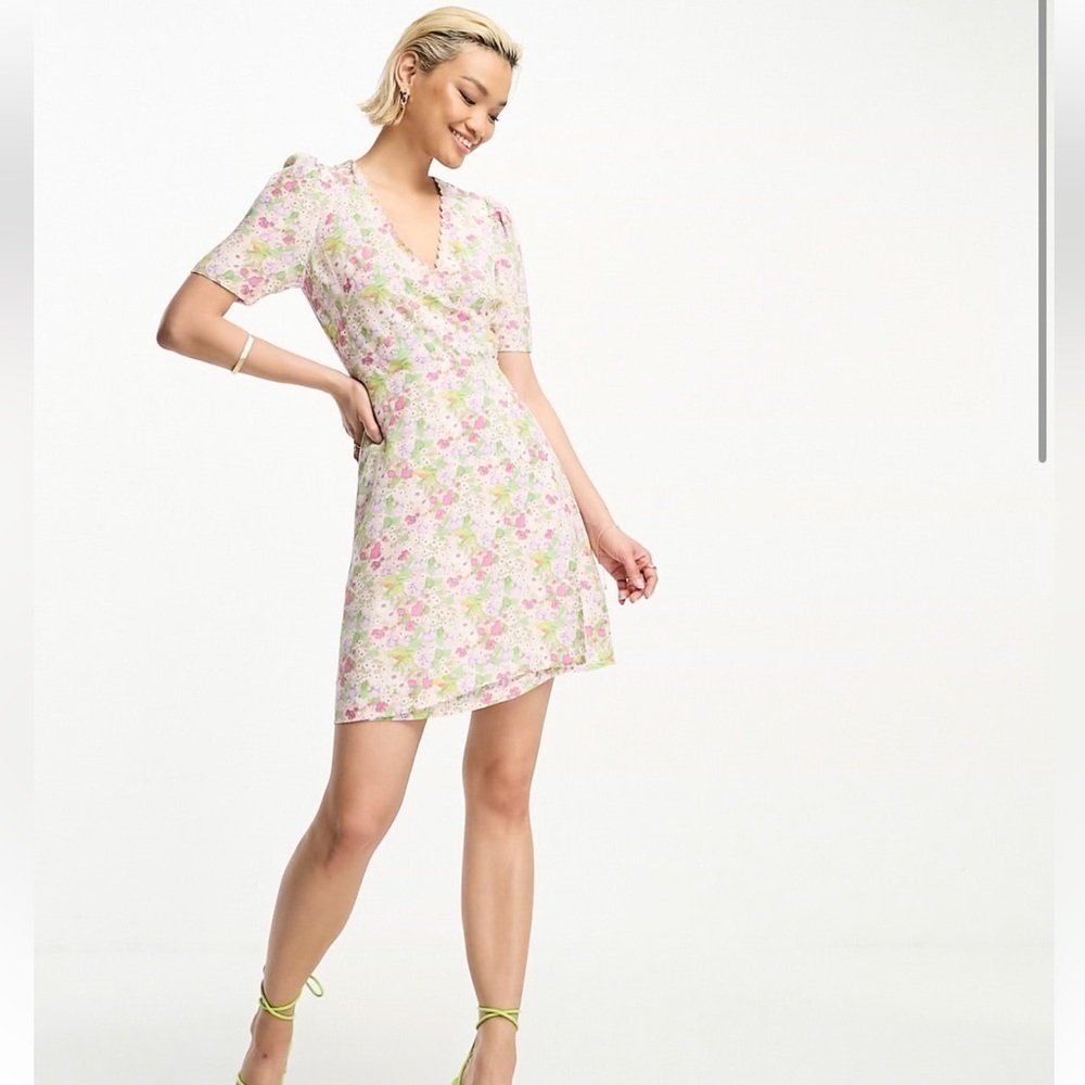 Anthropologie & Other Stories Wrap Dress Mini Dress Pink Floral Scalloped Edge 8